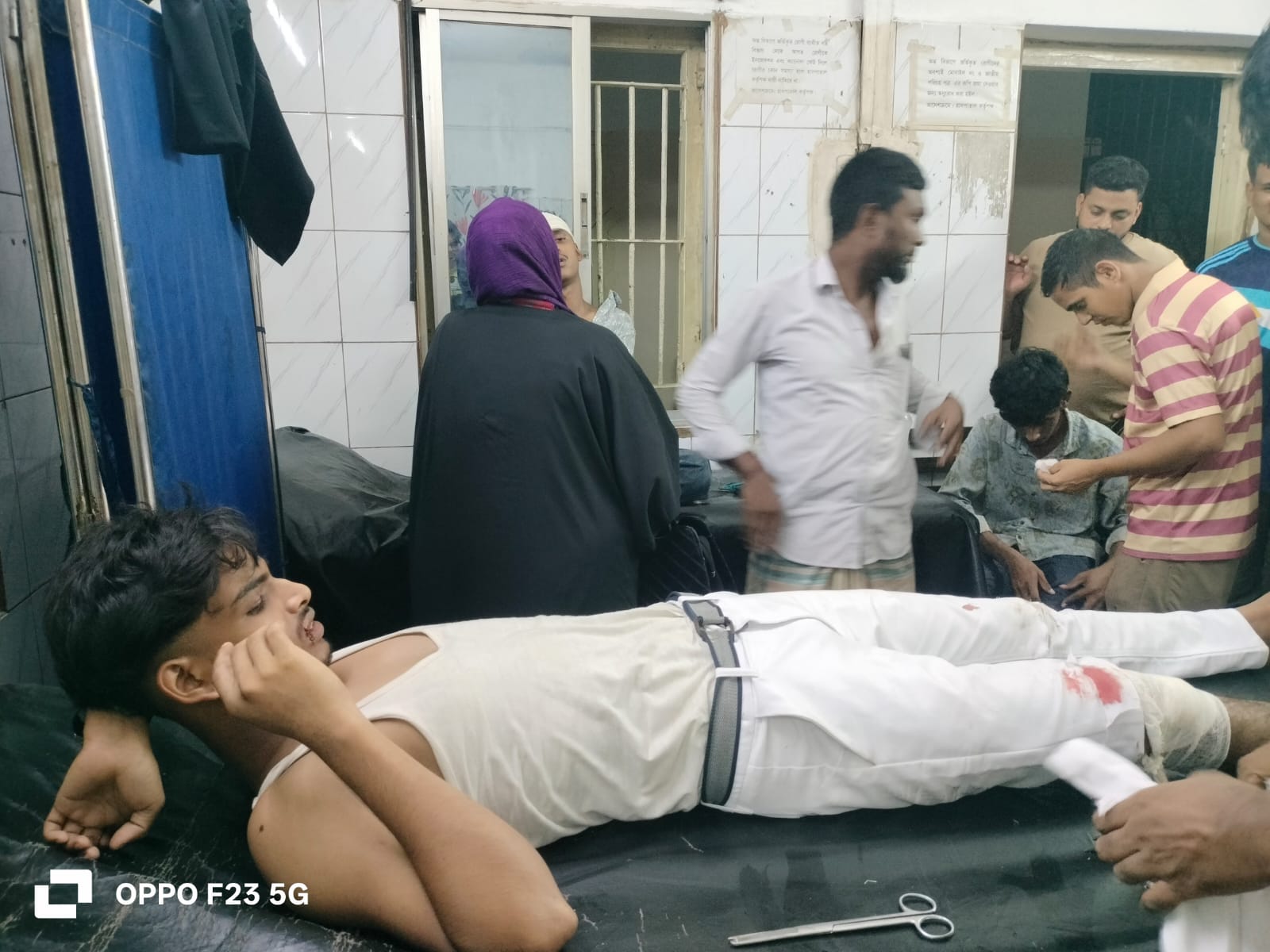 বোয়ালখালীতে মোটরসাইকেল-সিএনজি মুখোমুখি সংঘর্ষে আহত ৫, দুজনের অবস্থা আশঙ্কাজনক অবস্থায় চট্টগ্রাম মেডিকেল কলেজ হাসপাতালে রেফার 