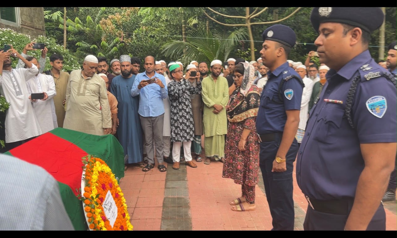রাষ্ট্রীয় মর্যাদায় বীর মুক্তিযোদ্ধা মোঃ হারুনের জানাজা ও দাফন সম্পন্ন