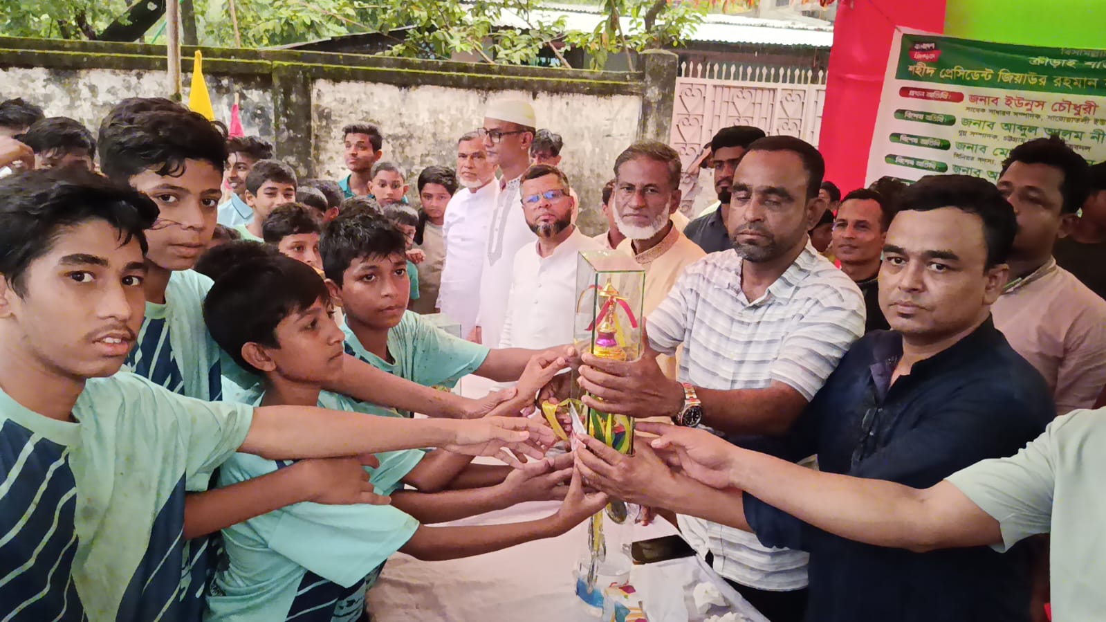 হোরারাবাগে শহীদ জিয়াউর রহমান স্মৃতি একদিনের অলিম্পিক ফুটবল টুর্ণামেন্ট অনুষ্ঠিত